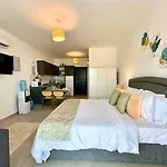 The Olive Beachfront & *