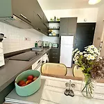 Apartamento The Olive Beachfront & Kalogrea