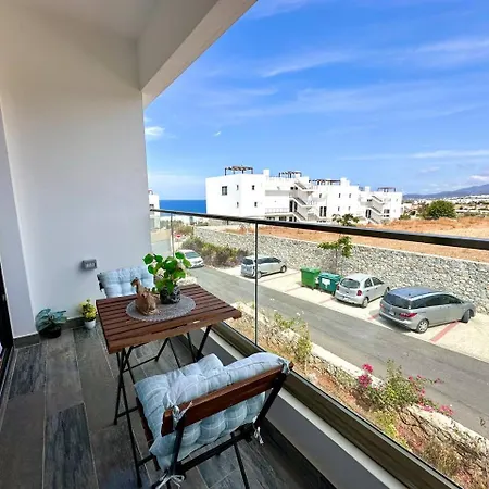 The Olive Beachfront & Appartement