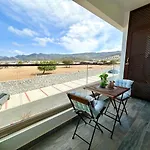 Lejlighed The Olive Beachfront &