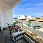 The Olive Beachfront & Apartment