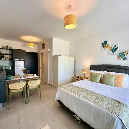 Appartamento The Olive Beachfront & *