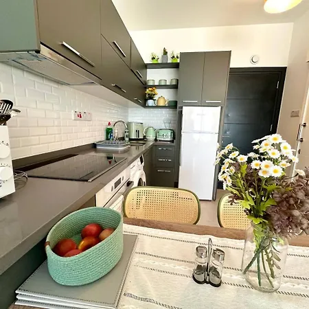 דירה The Olive Beachfront & Kalogrea