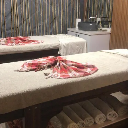 דירה The Olive Beachfront &