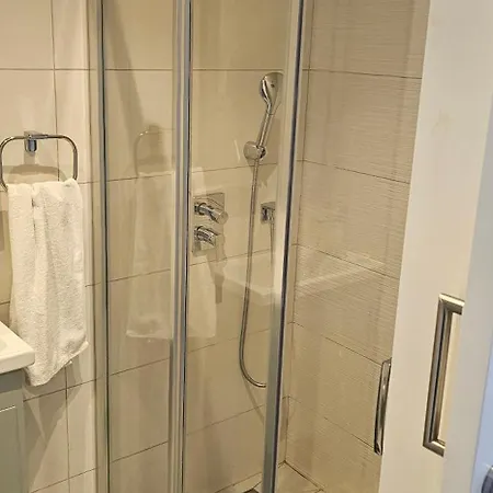 The Olive Beachfront & Apartman Kalogrea