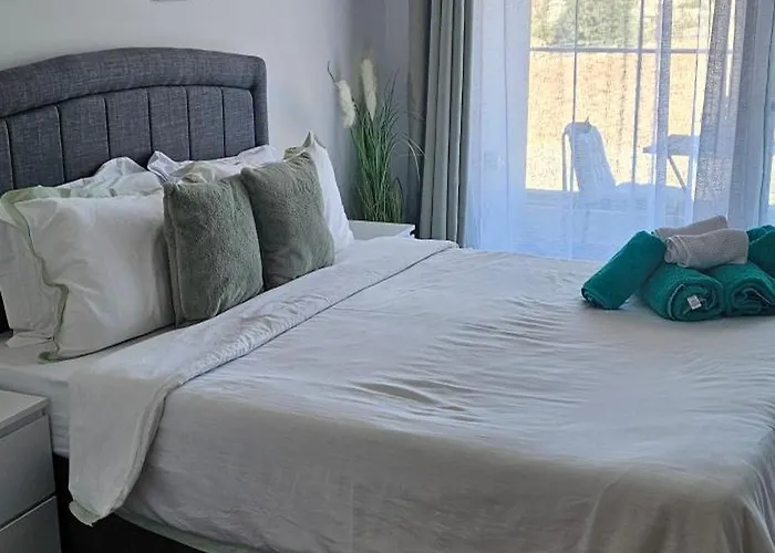 The Olive Beachfront & *